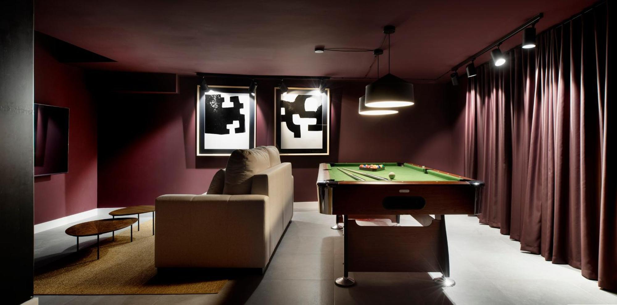 Monkeys Apartments Trastamara Billiard Room Seville Exterior photo