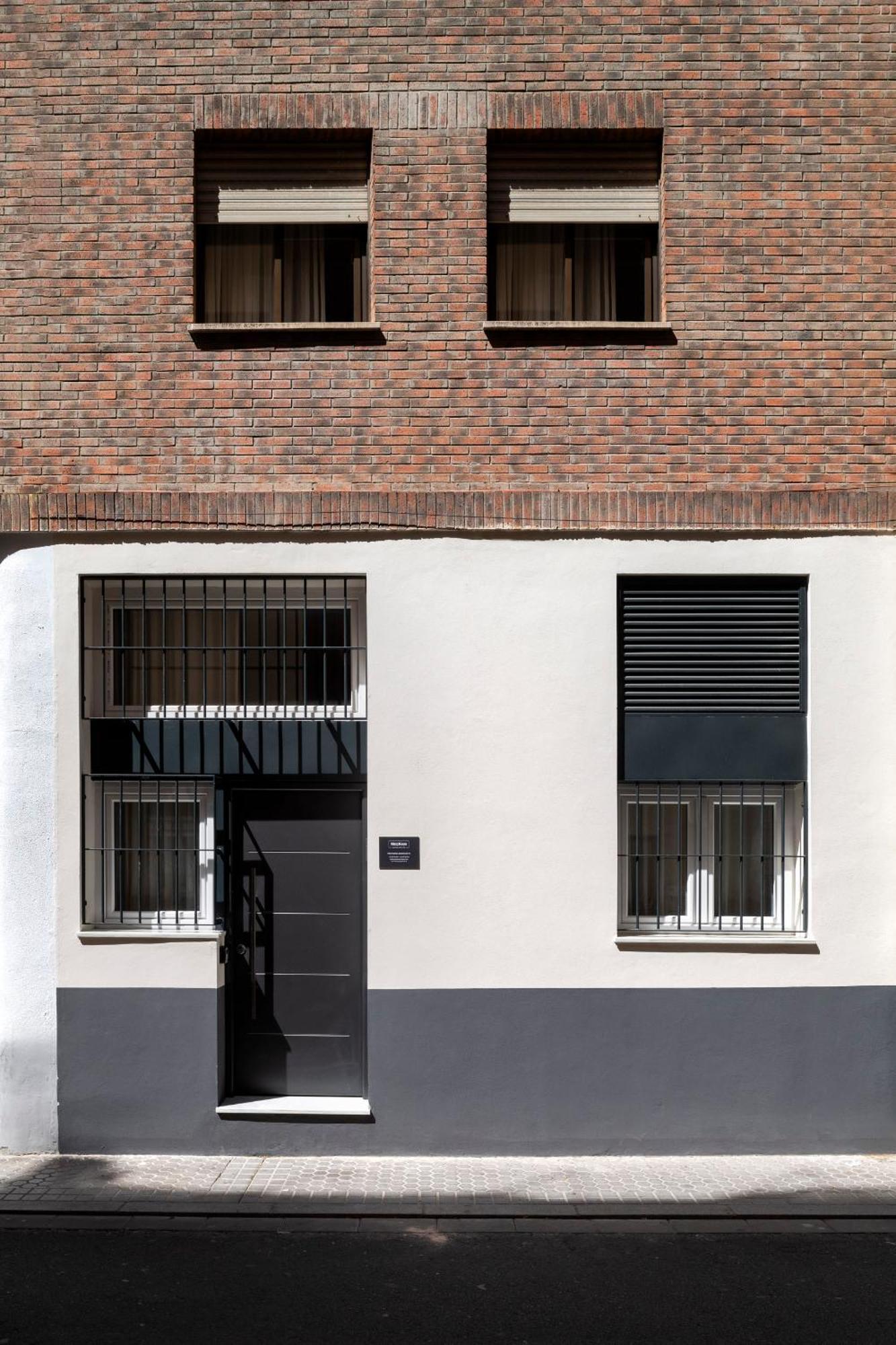 Monkeys Apartments Trastamara Billiard Room Seville Exterior photo