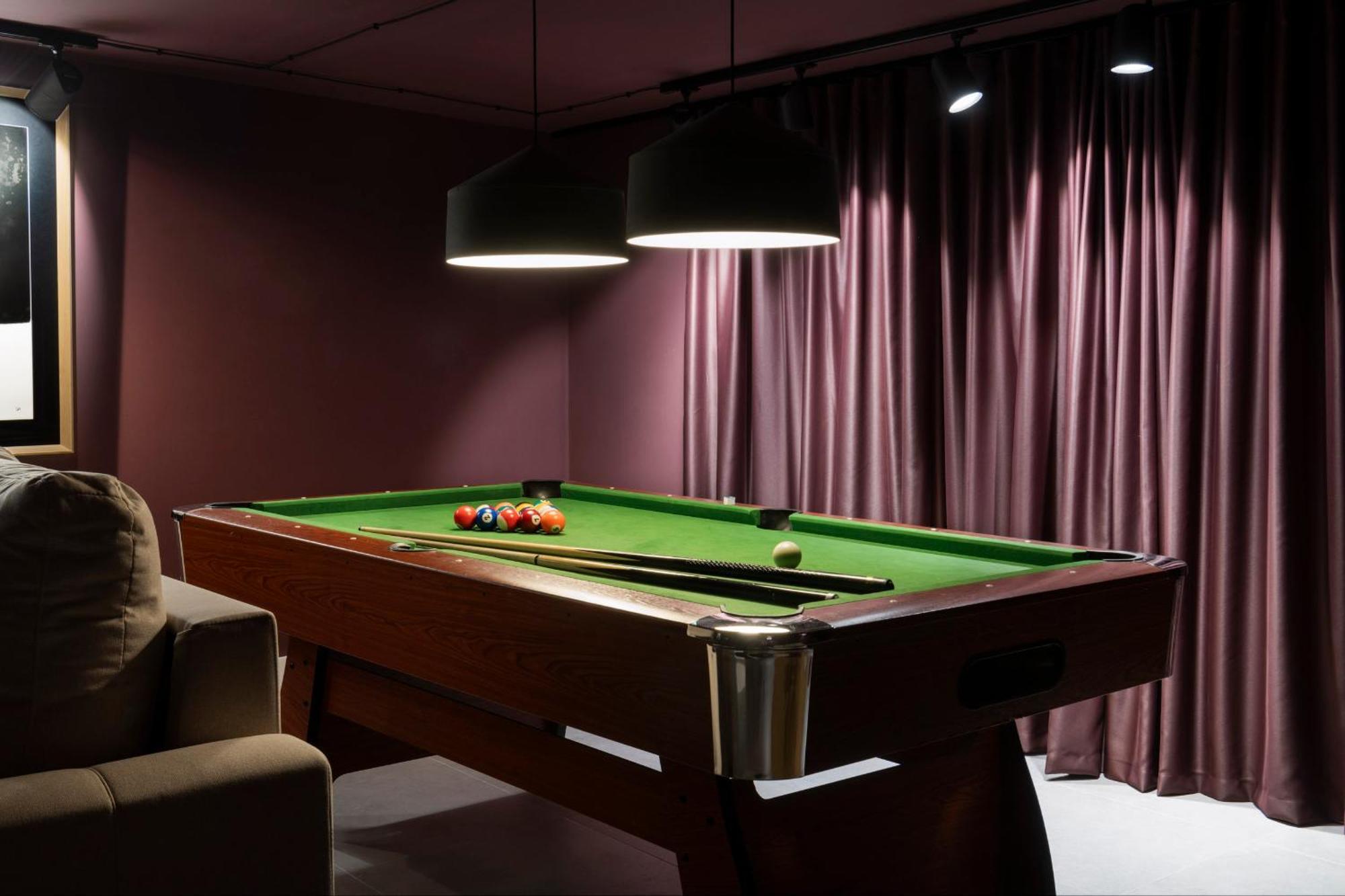 Monkeys Apartments Trastamara Billiard Room Seville Exterior photo